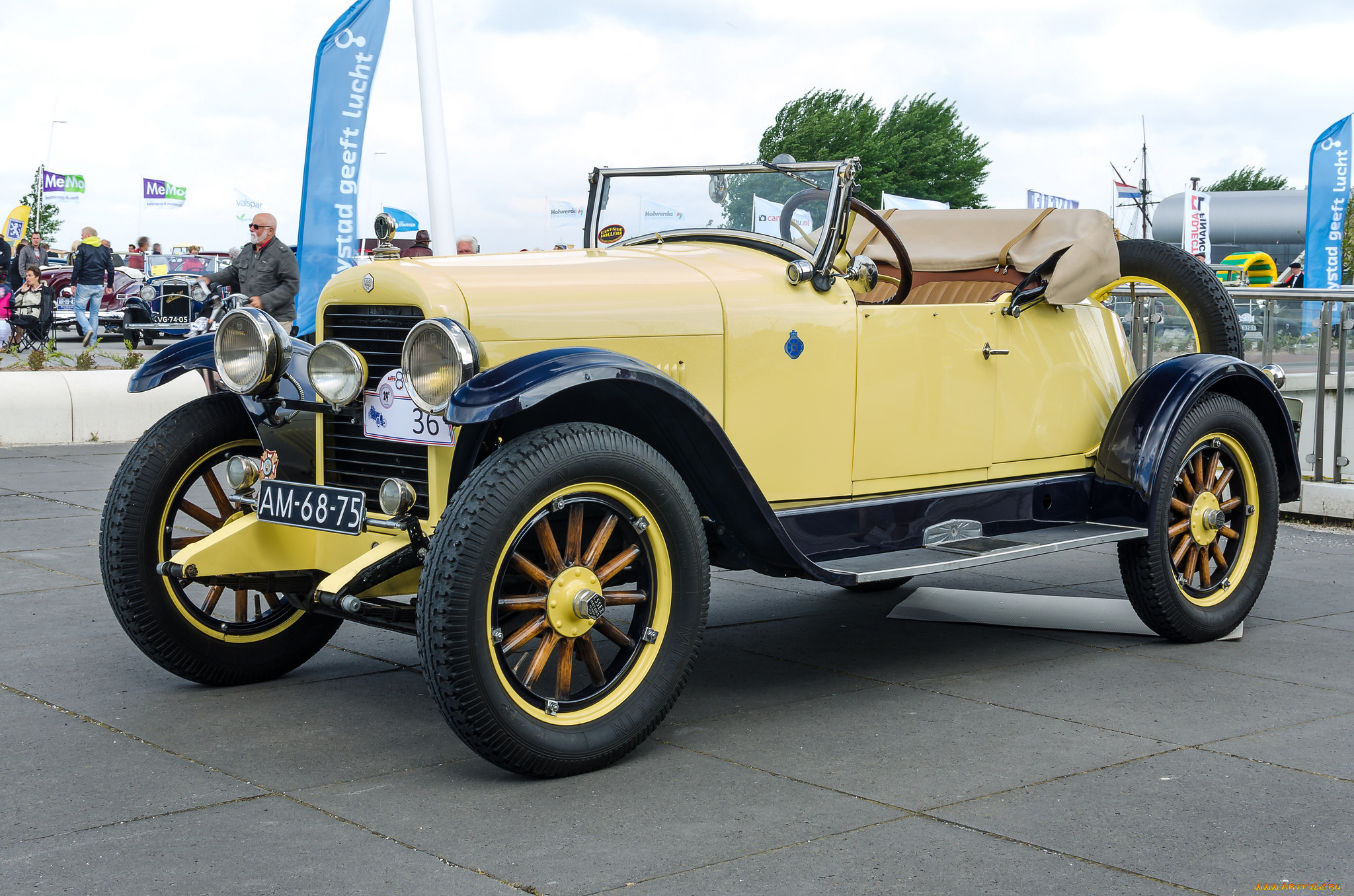Super six. Машины 1927. Essex super Six 1927. Практик 1927 автомобиль. 18.11.1927 Авто.